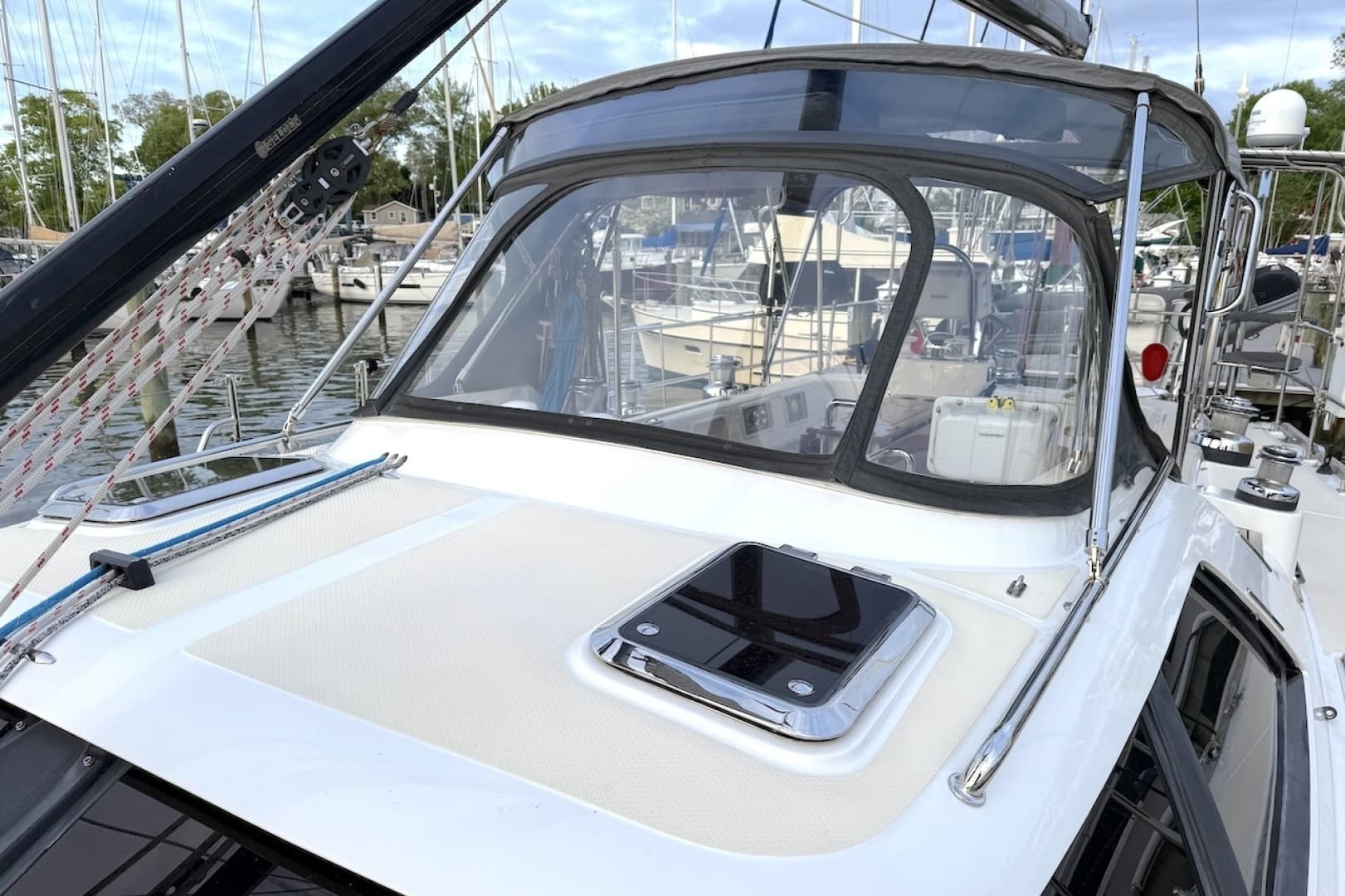 2014 Hylas 56