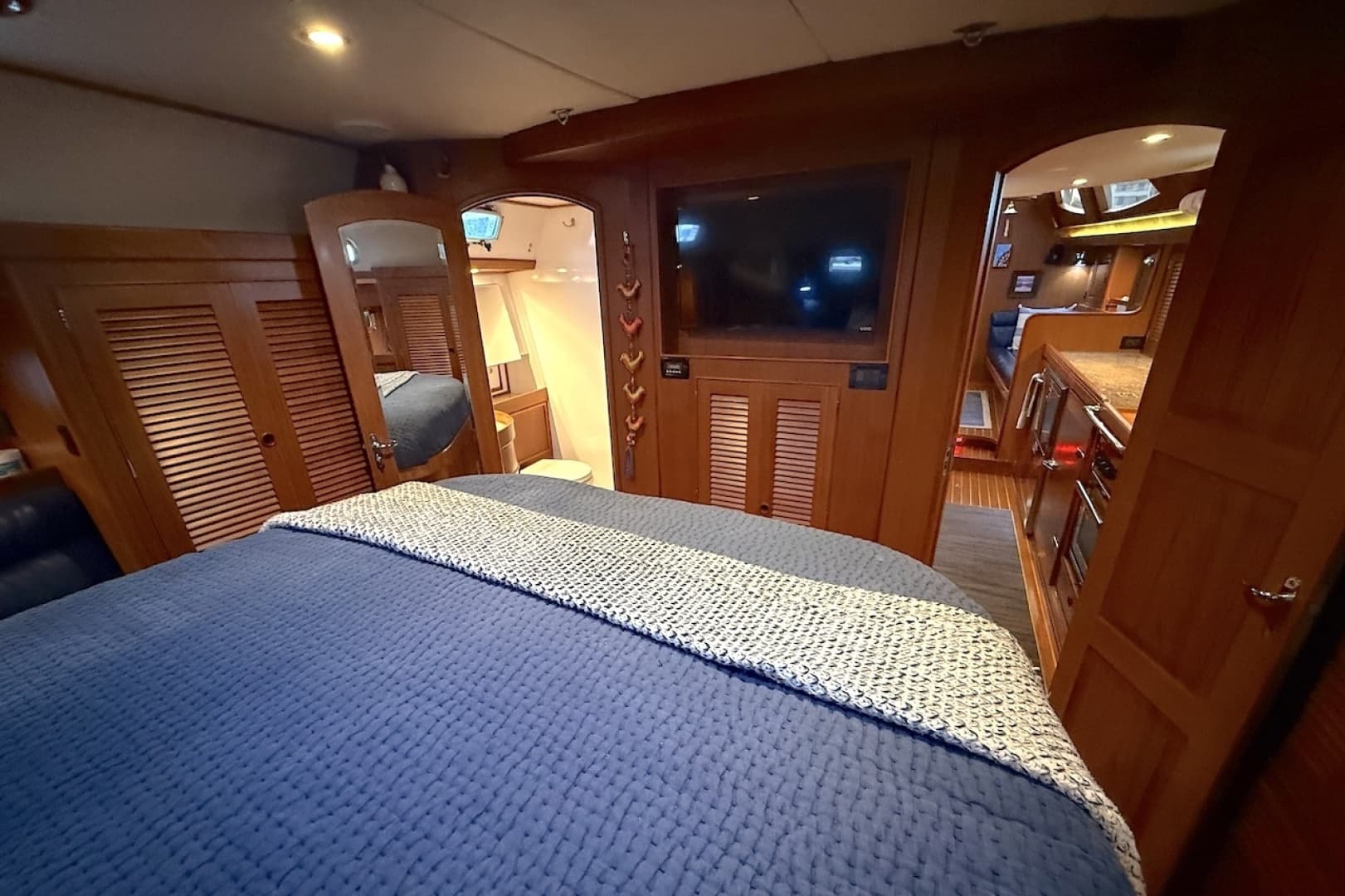 2014 Hylas 56