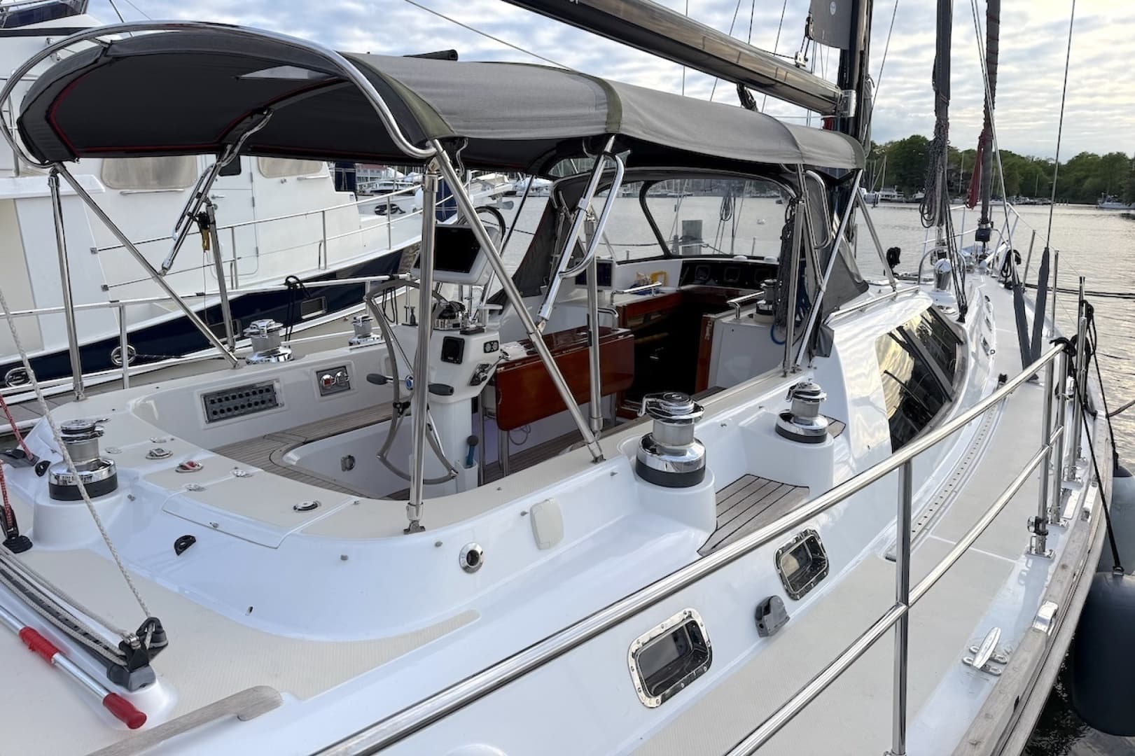 2014 Hylas 56