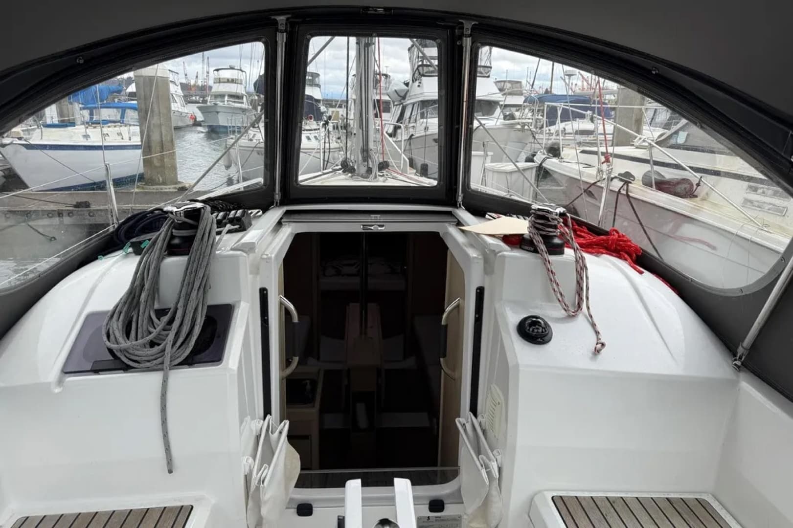 2023 Beneteau Oceanis 30.1