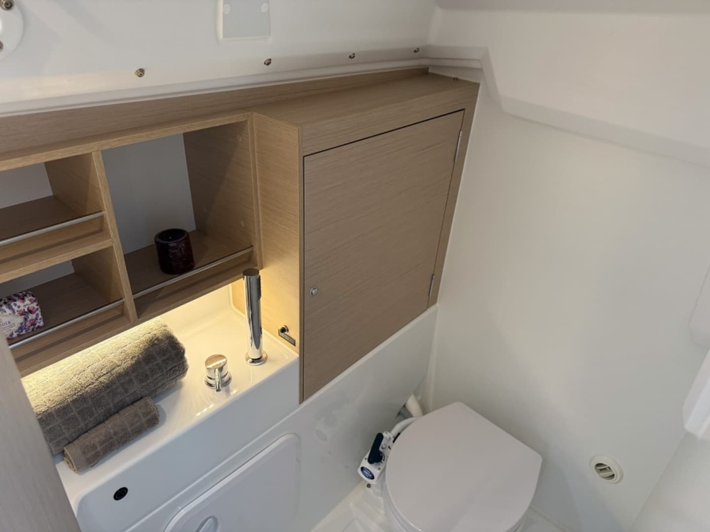 2023 Beneteau Oceanis 30.1