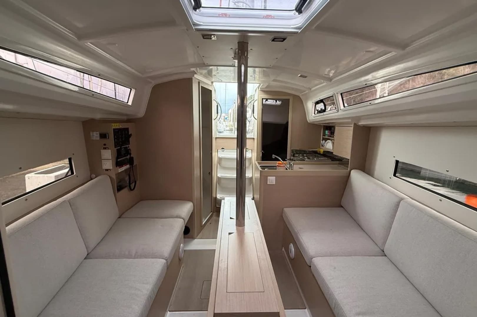 2023 Beneteau Oceanis 30.1