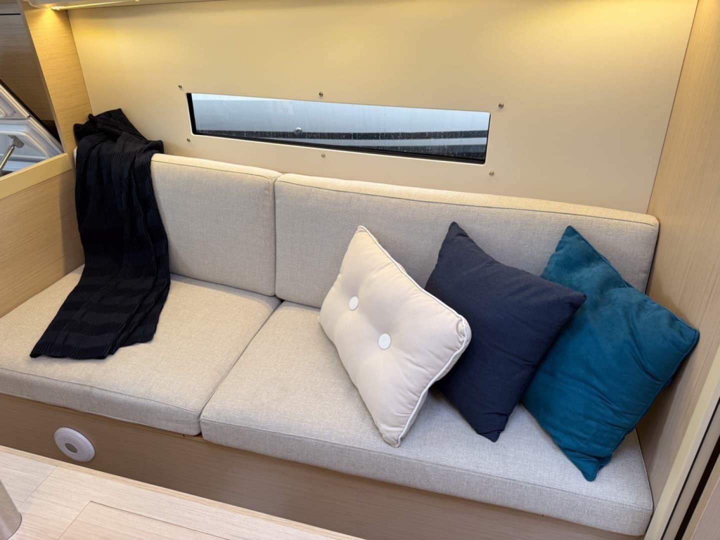 2023 Beneteau Oceanis 30.1