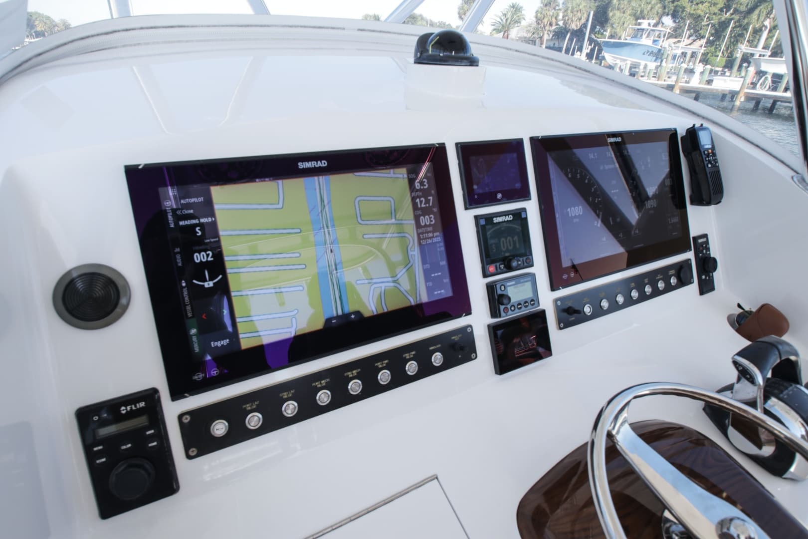 2018 Winter Custom Yachts Center Console