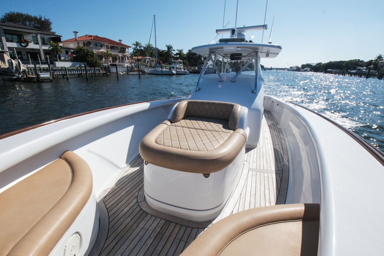 2018 Winter Custom Yachts Center Console