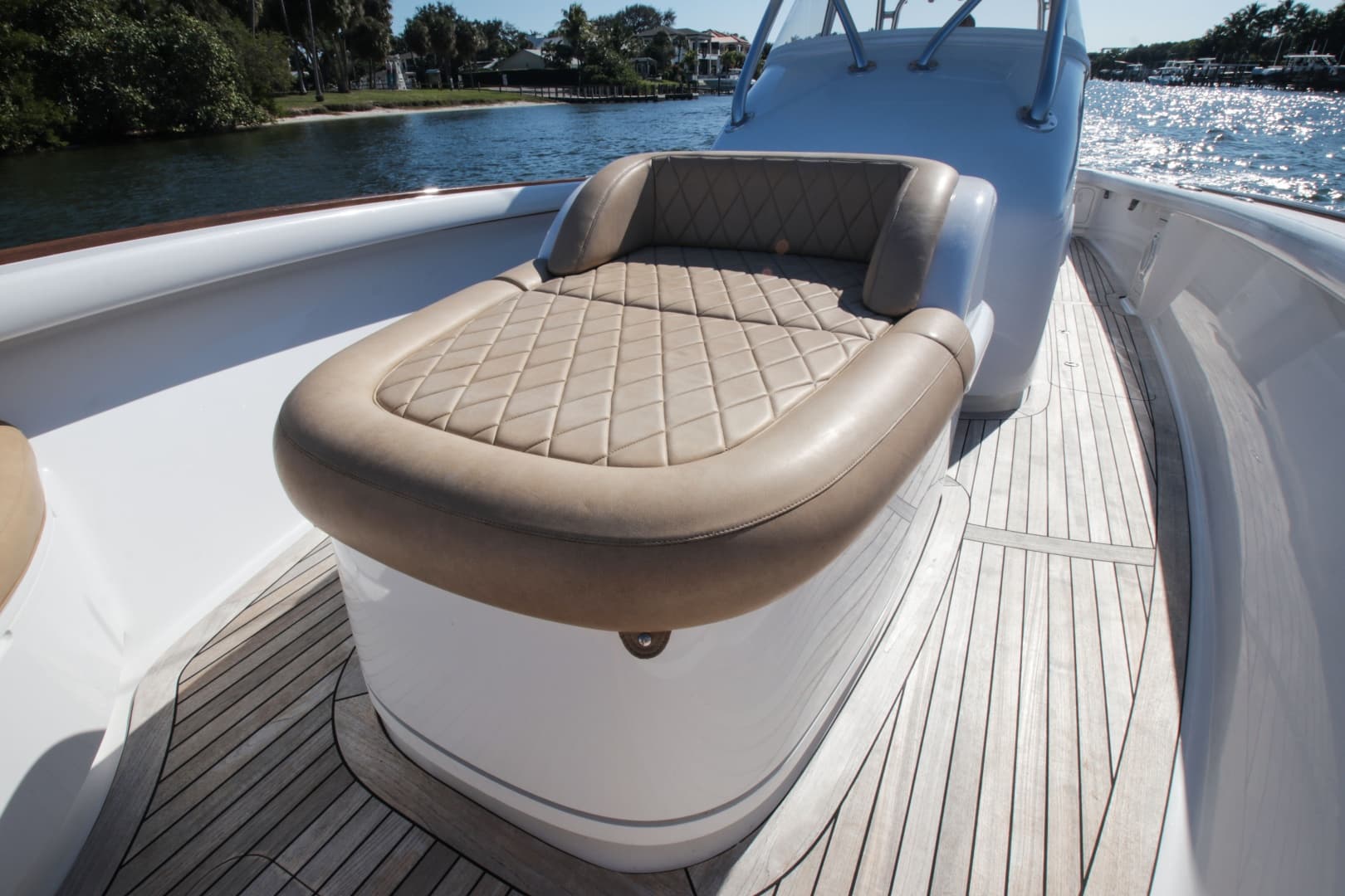 2018 Winter Custom Yachts Center Console
