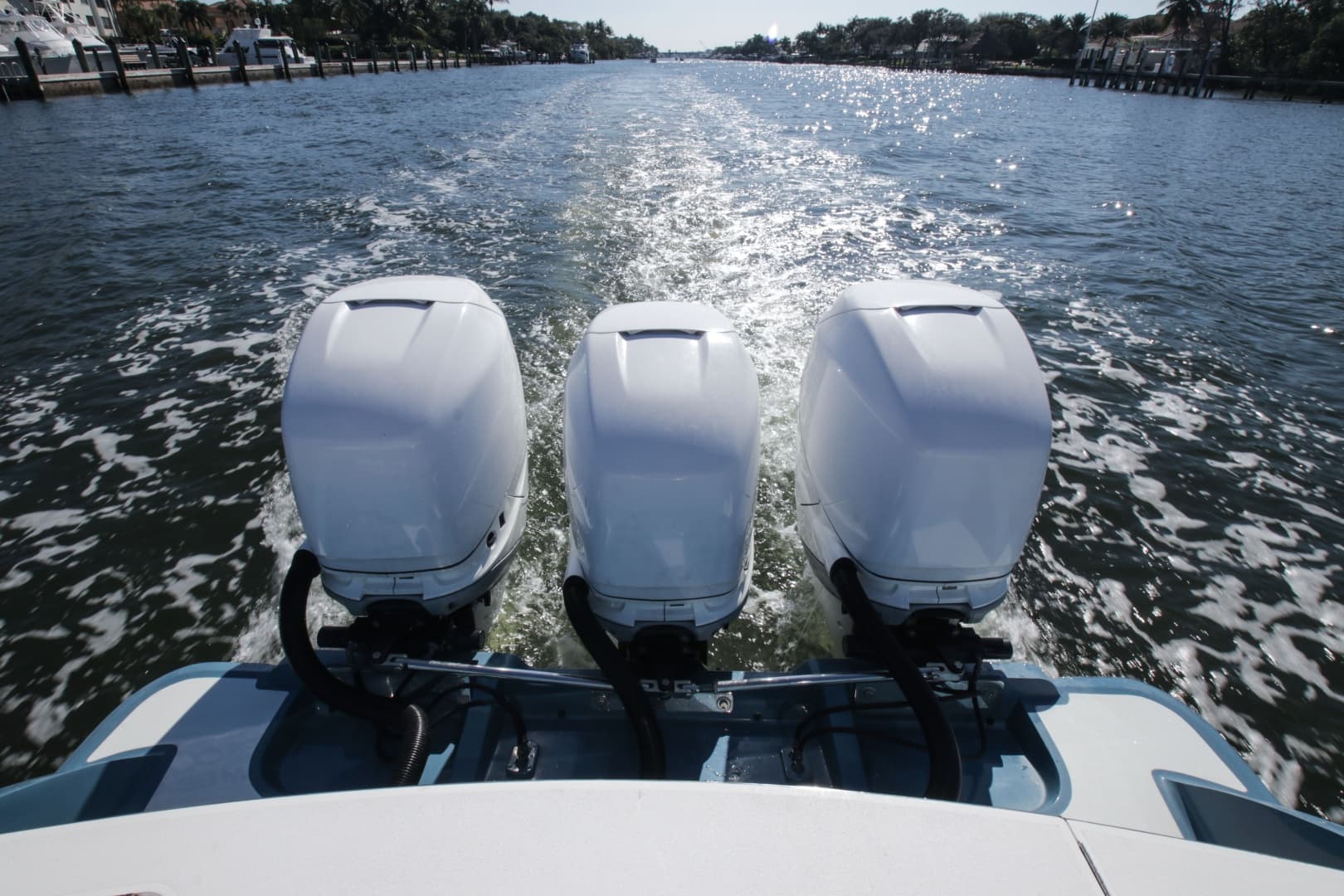 2018 Winter Custom Yachts Center Console