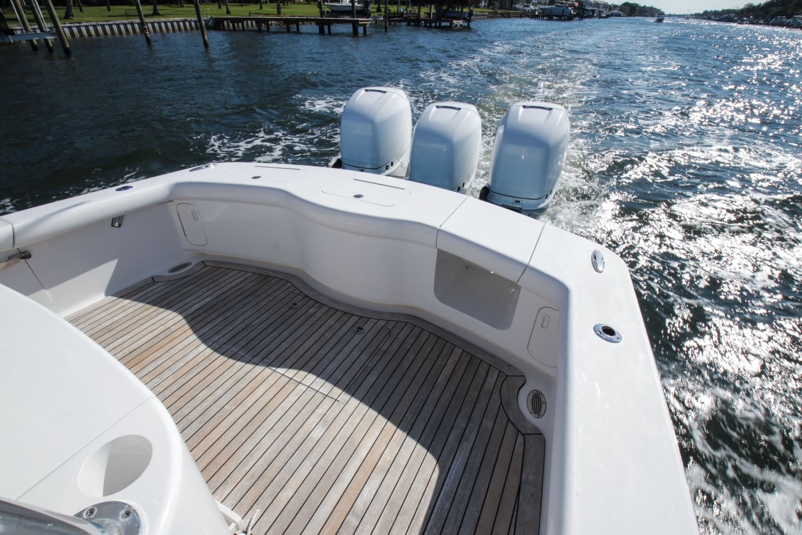 2018 Winter Custom Yachts Center Console