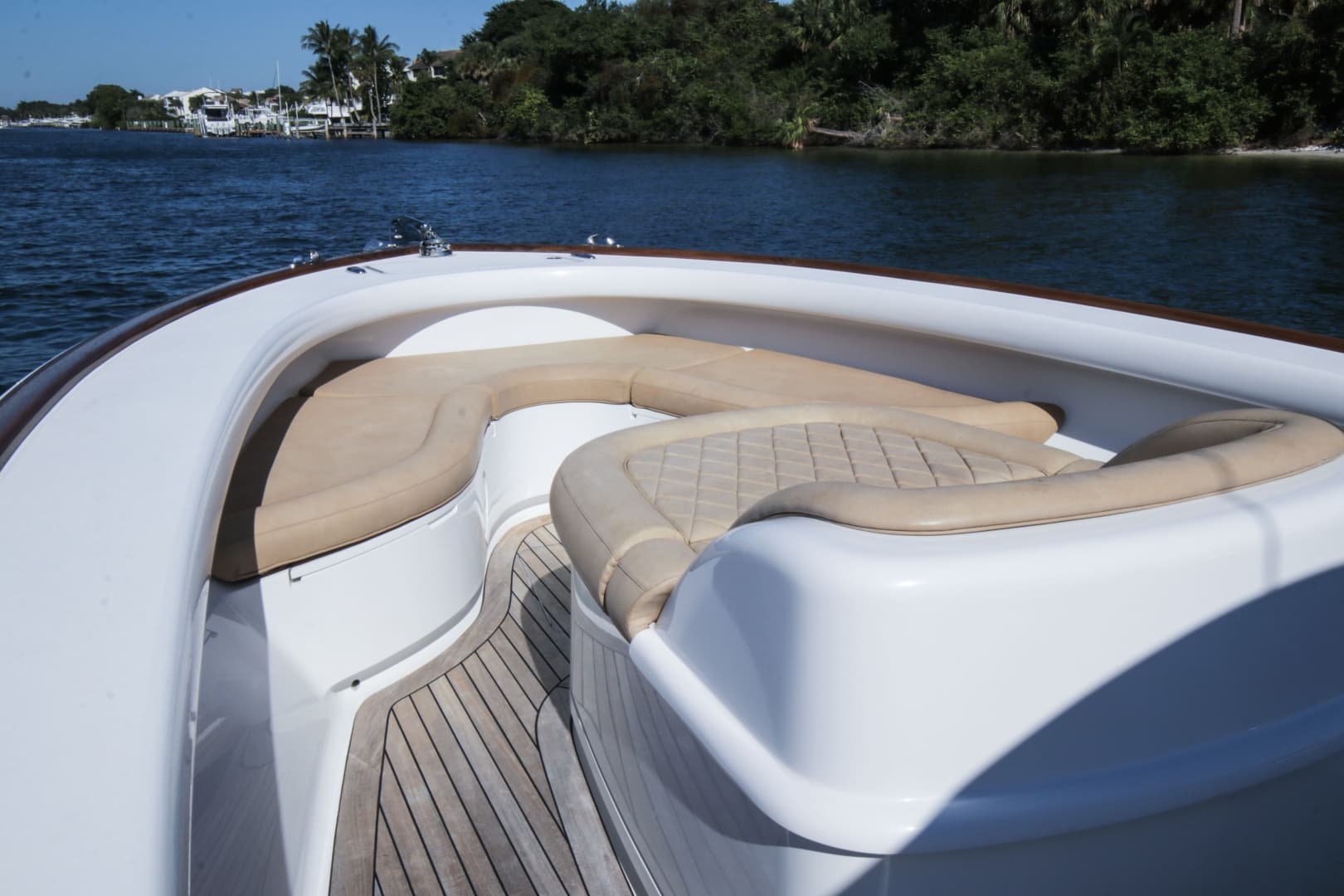 2018 Winter Custom Yachts Center Console