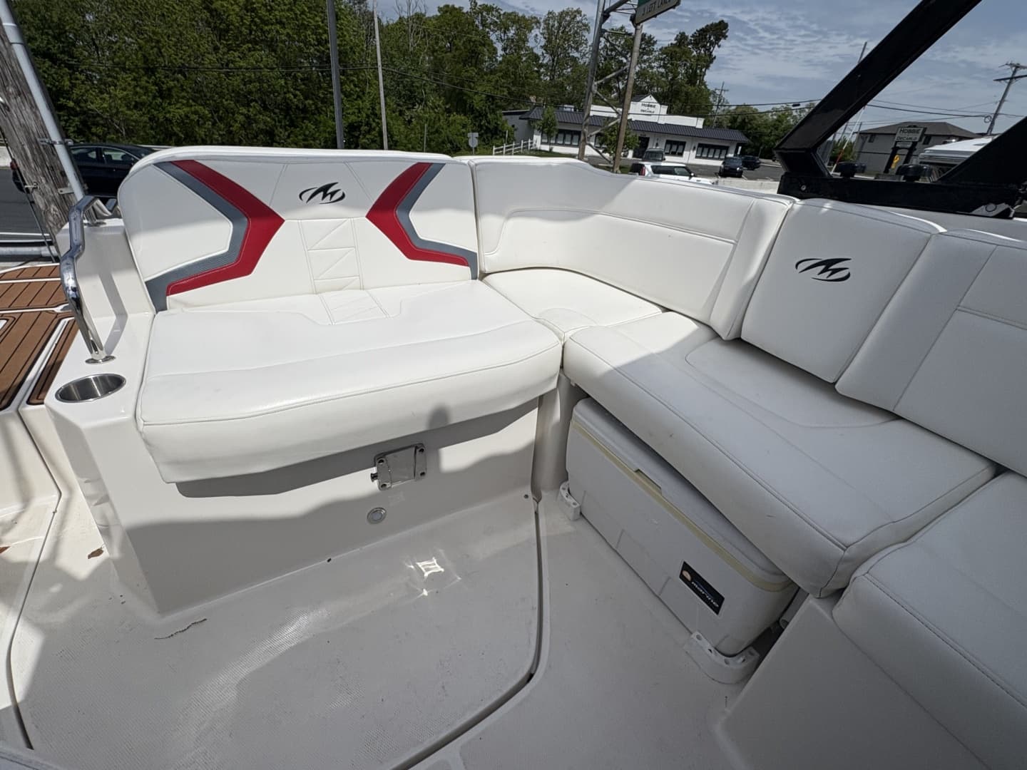 2013 Monterey M5 Sport Boat