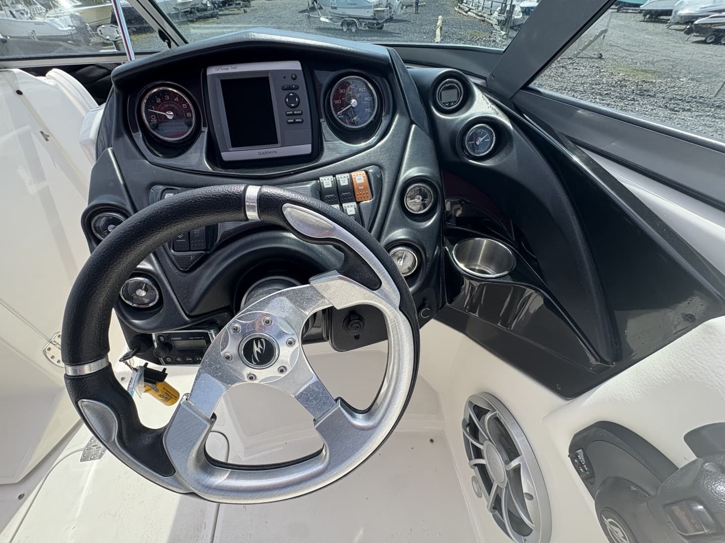 2013 Monterey M5 Sport Boat