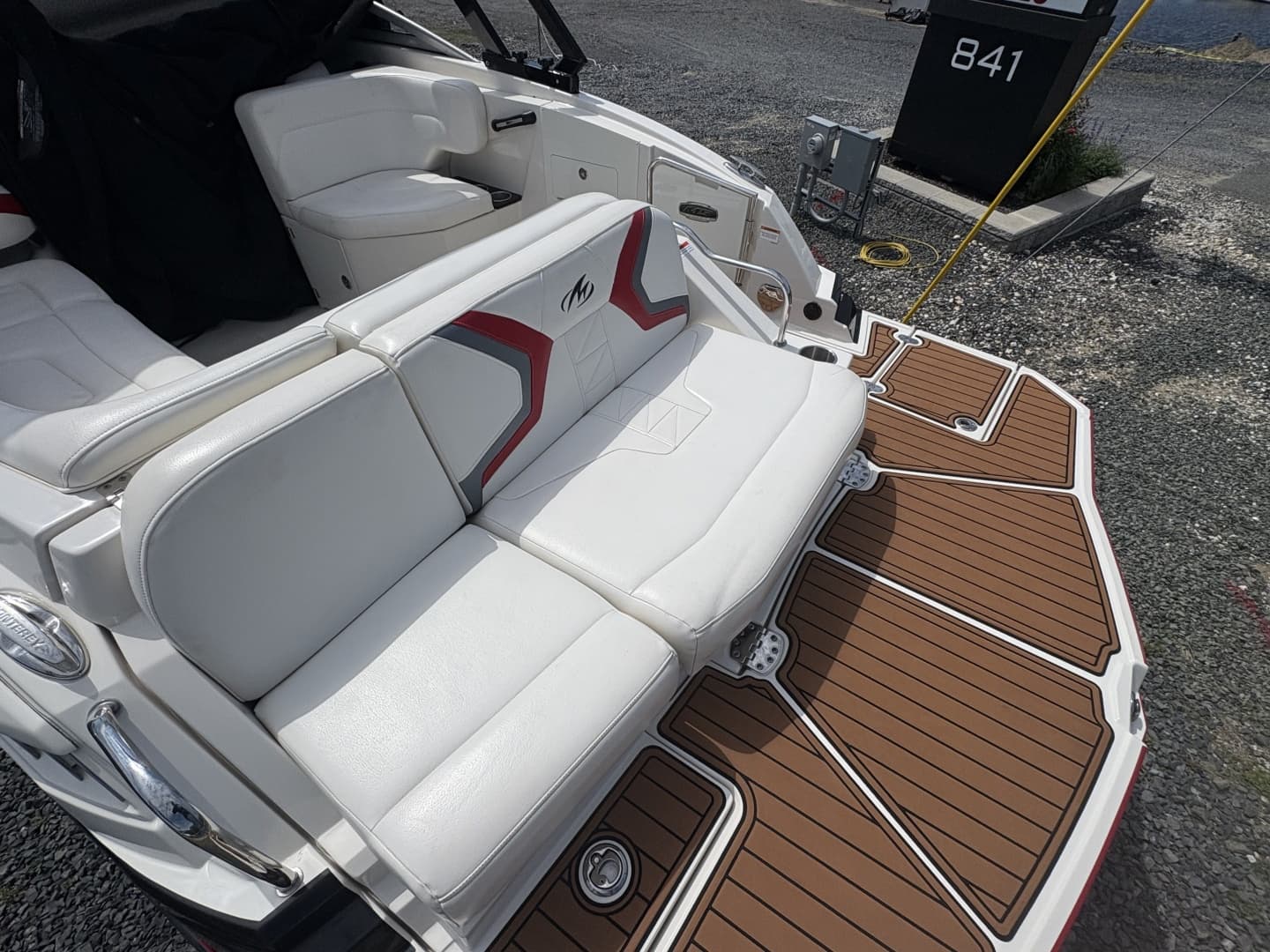 2013 Monterey M5 Sport Boat