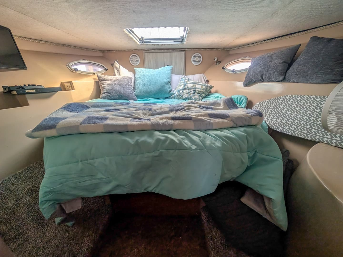 1987 Bluewater Yachts 51 Coastal Cruiser Cockpit