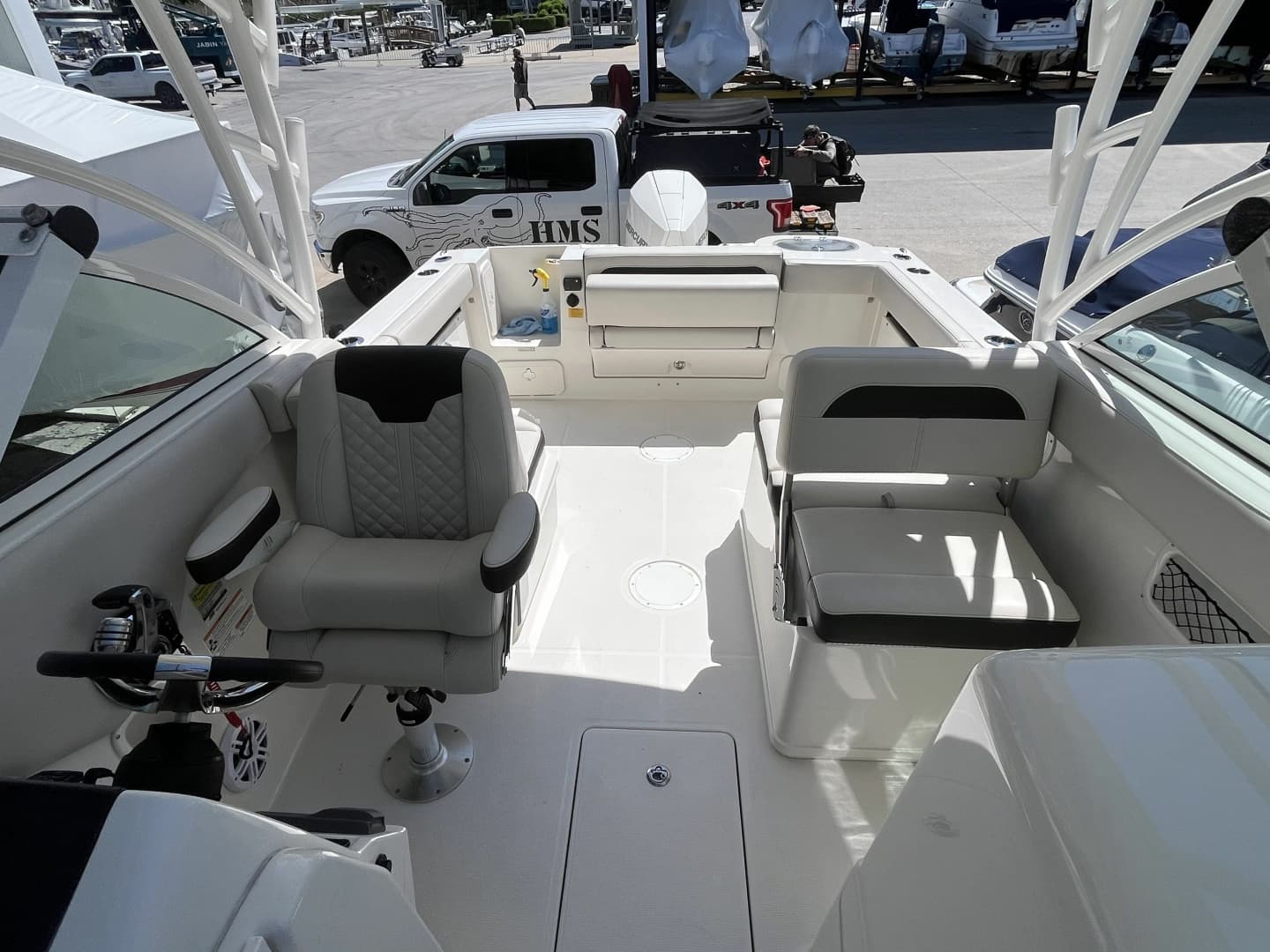2024 Sailfish 245 DC