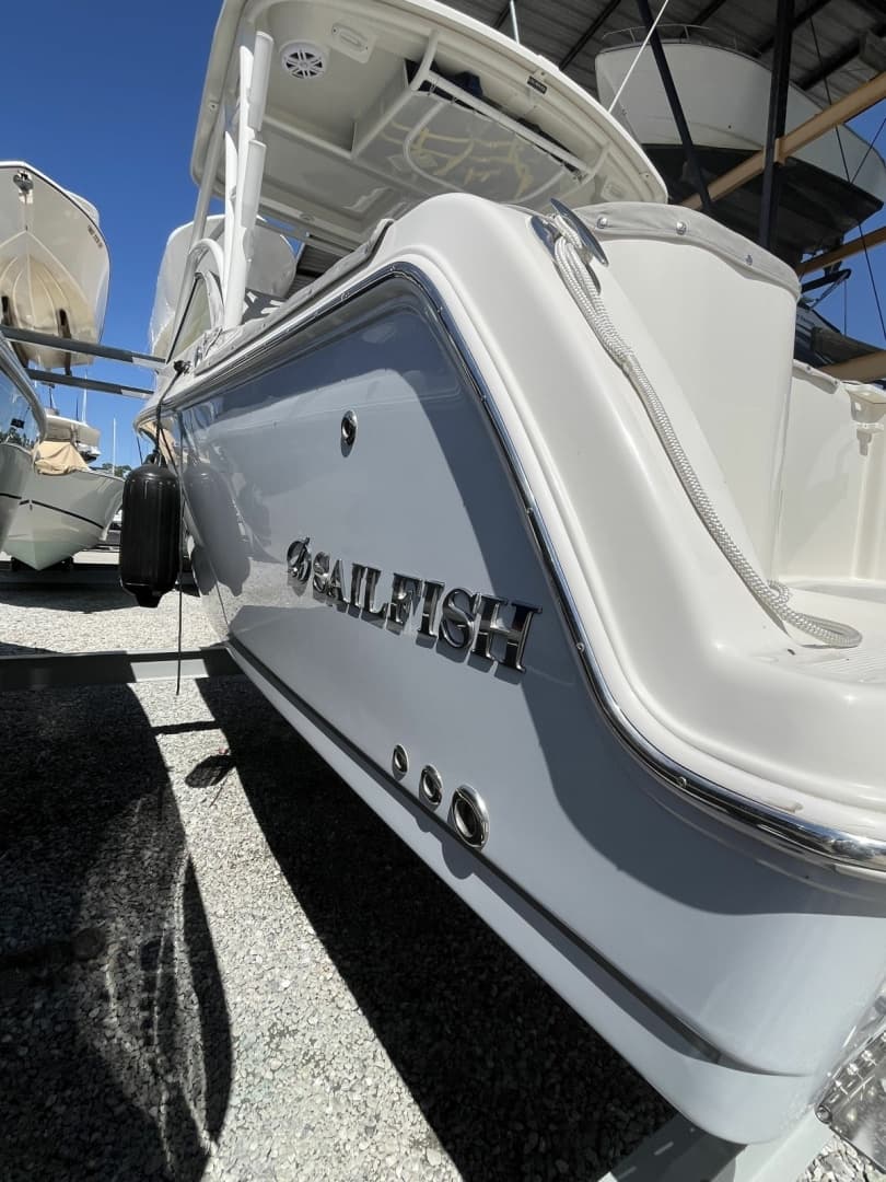 2024 Sailfish 245 DC
