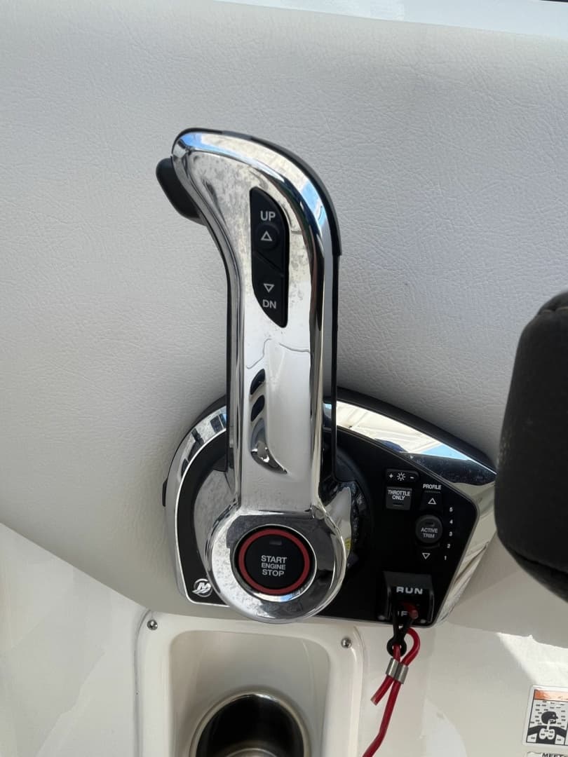 2024 Sailfish 245 DC