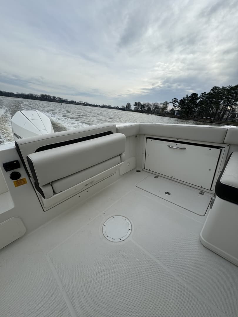 2024 Sailfish 245 DC