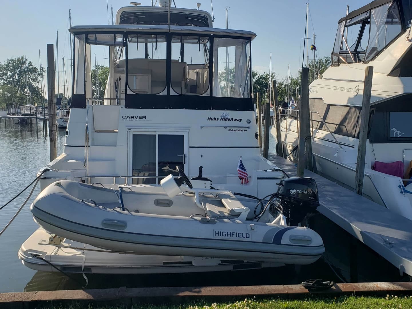 2005 Carver 444 Motor Yacht