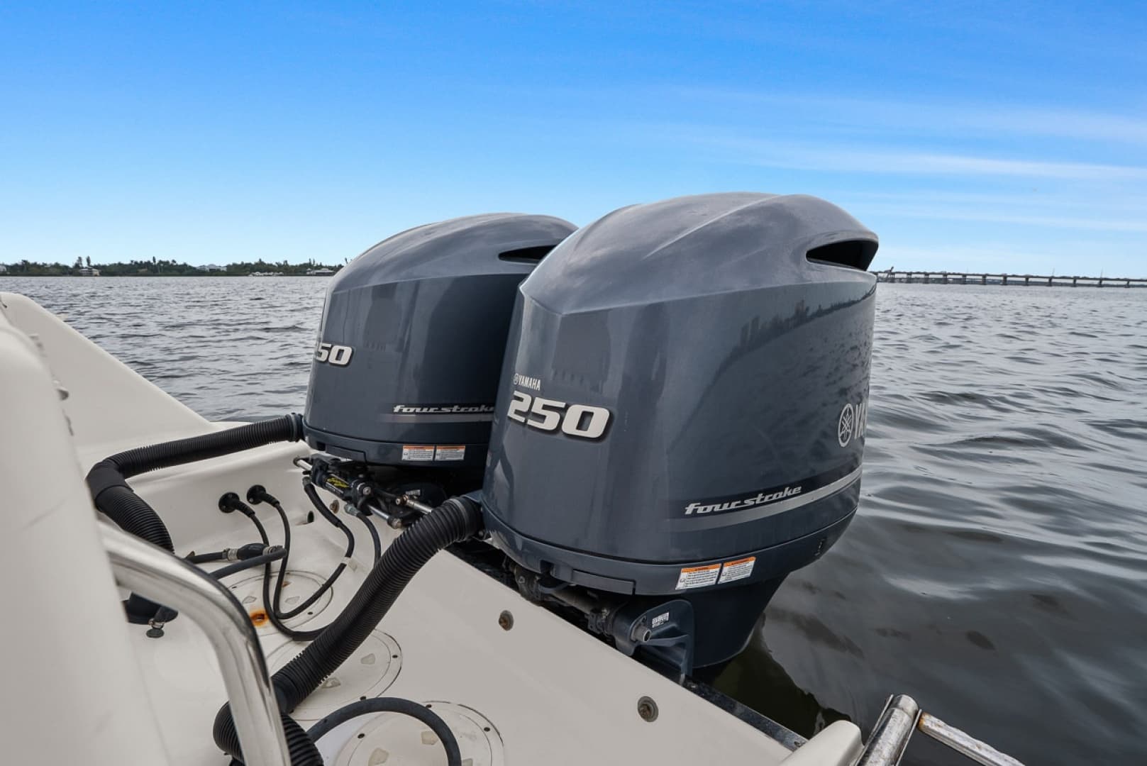 2013 Robalo R260