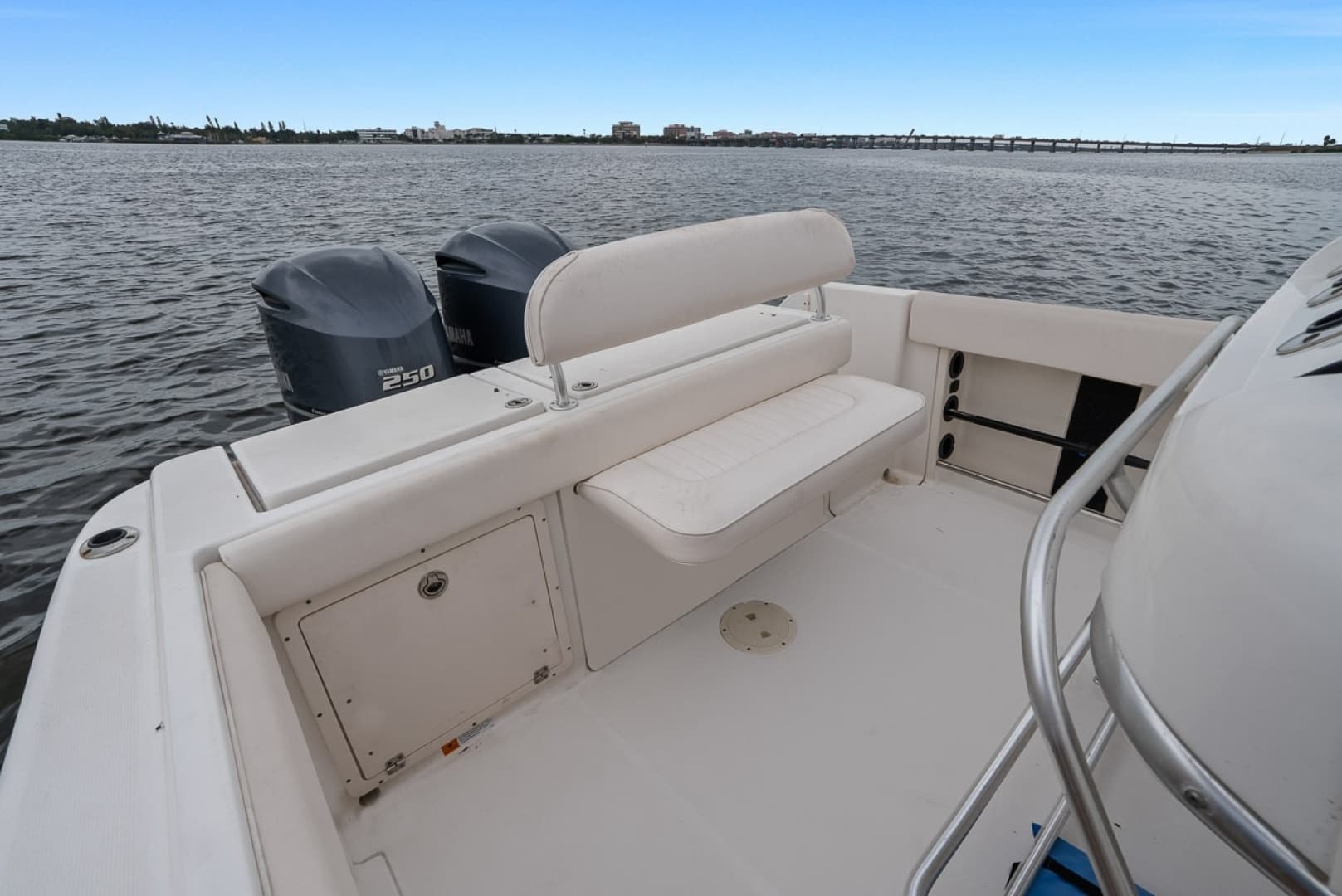 2013 Robalo R260