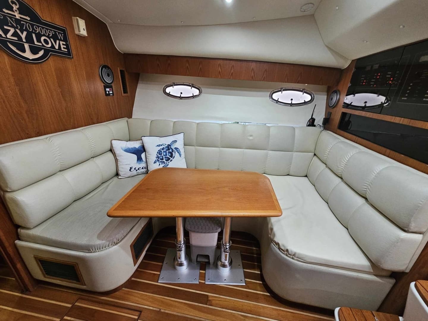 1998 Tiara Yachts 3500 Open