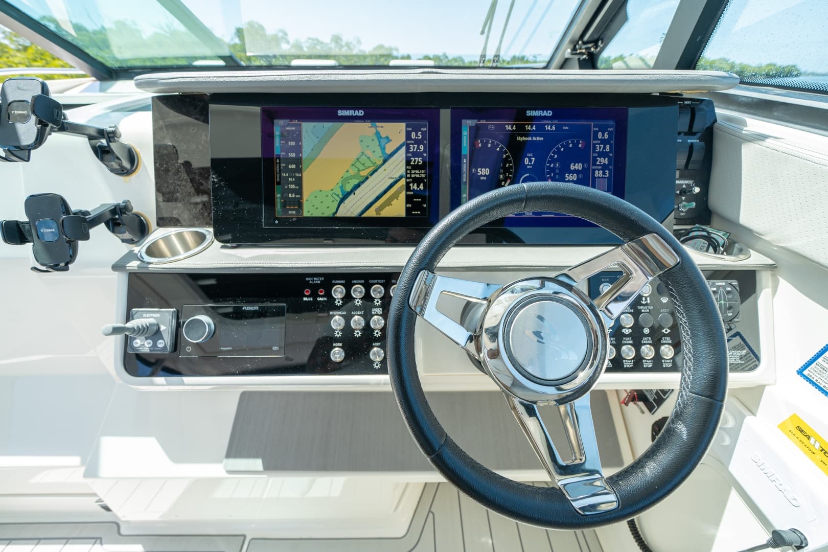 2021 Sea Ray 320 Sundancer