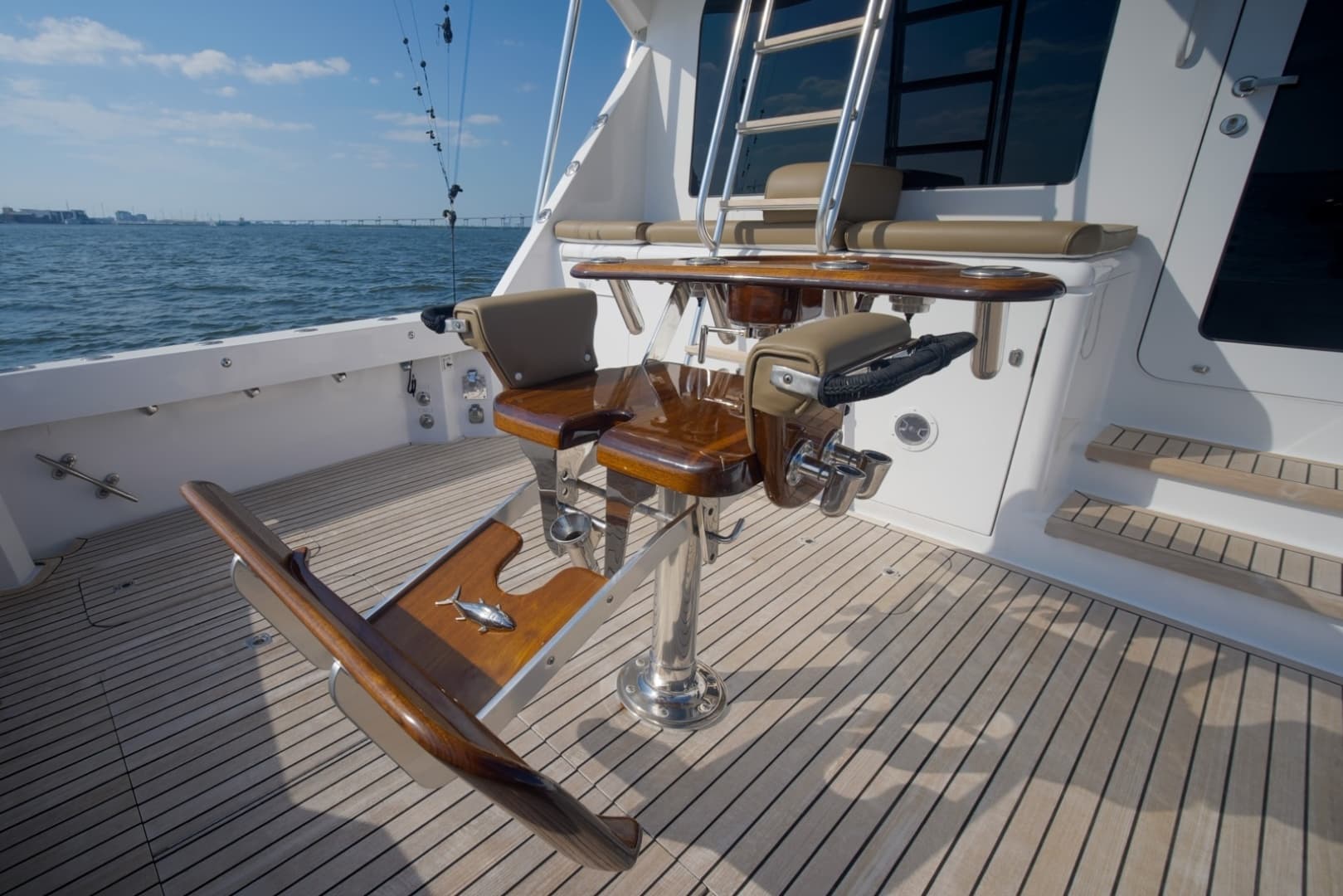 Hatteras 60 Reel Hook'Up - Exterior Cockpit