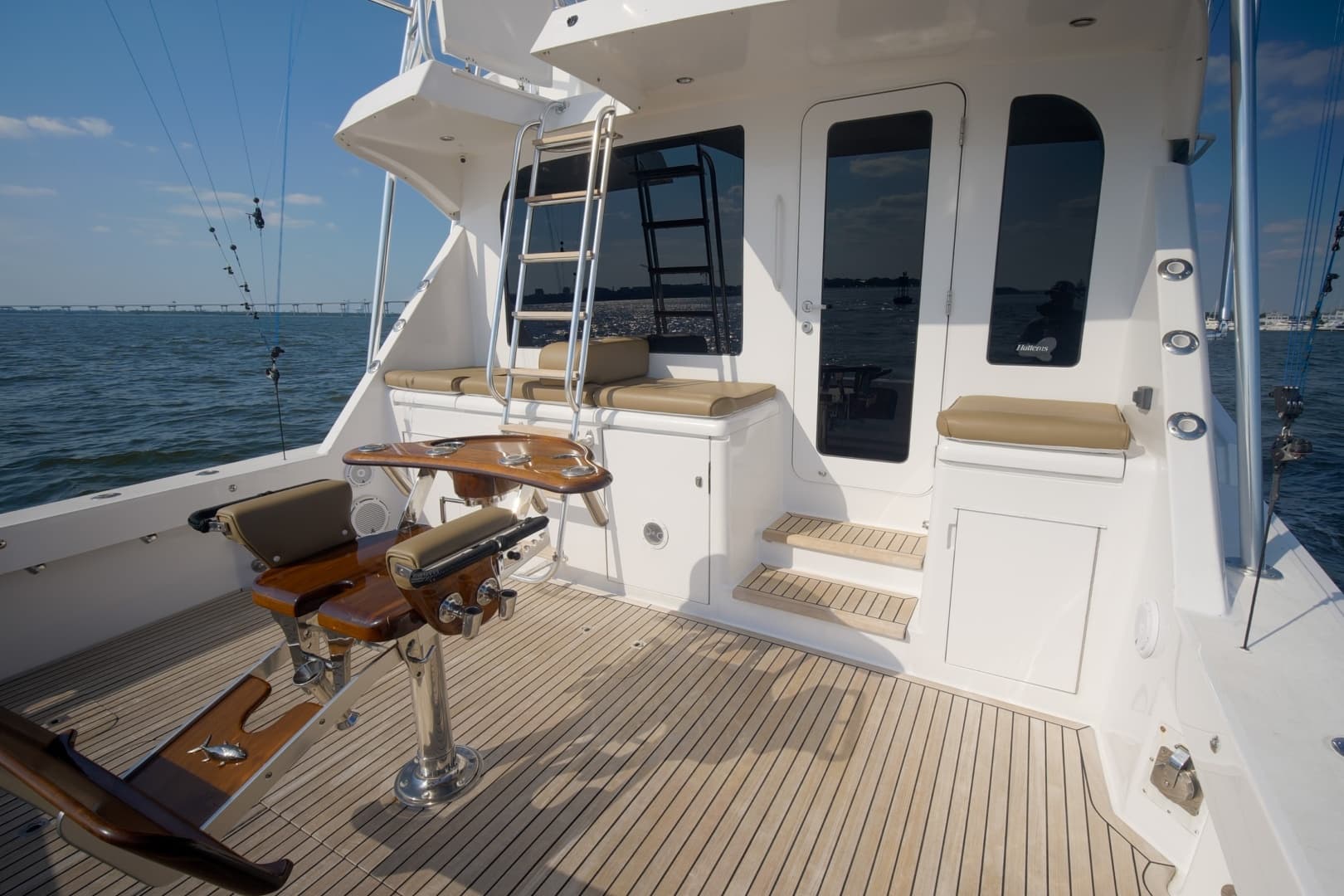 Hatteras 60 Reel Hook'Up - Exterior Cockpit