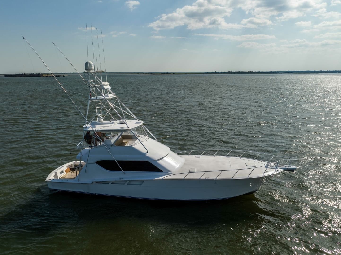 Hatteras 60 Reel Hook'Up - Exterior Profile