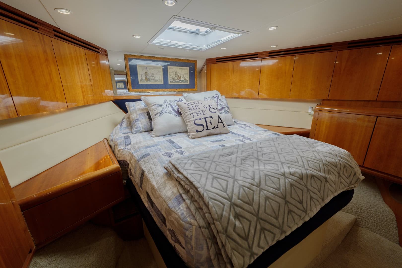 Hatteras 60 Reel Hook'Up - Interior Stateroom