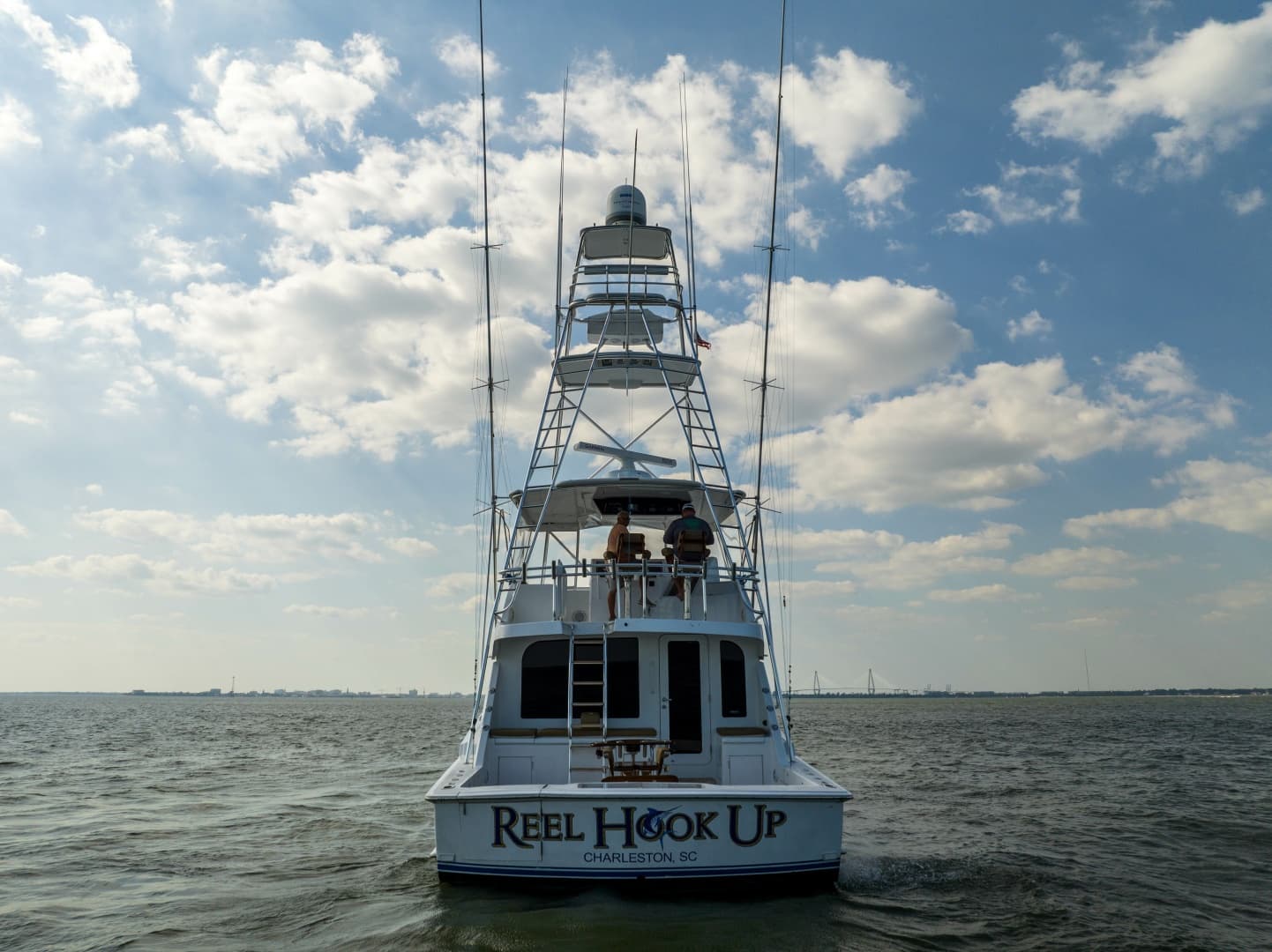 Hatteras 60 Reel Hook'Up - Exterior Profile