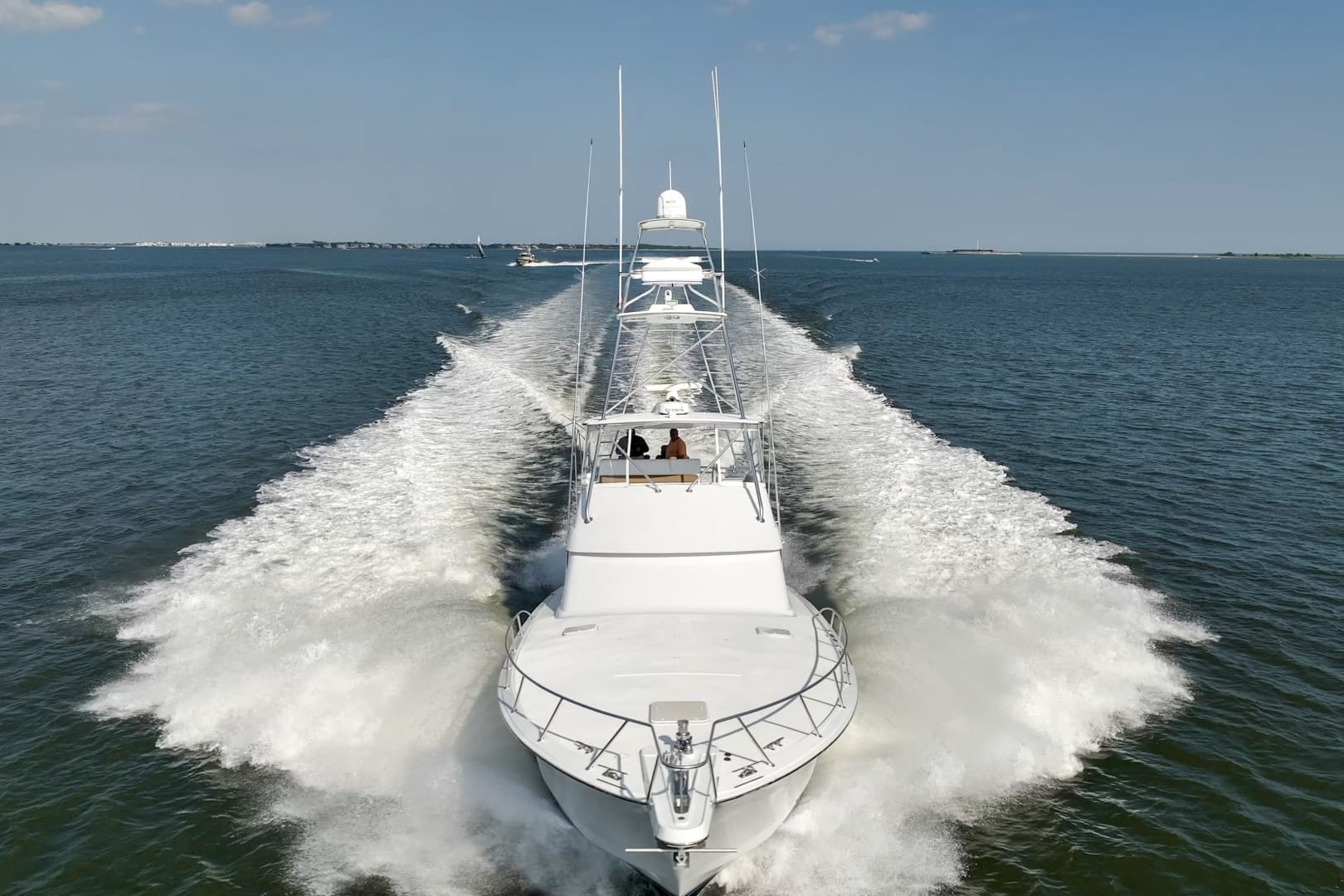 Hatteras 60 Reel Hook'Up - Exterior Profile