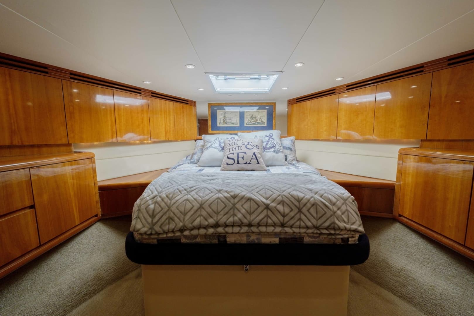 Hatteras 60 Reel Hook'Up - Interior Stateroom