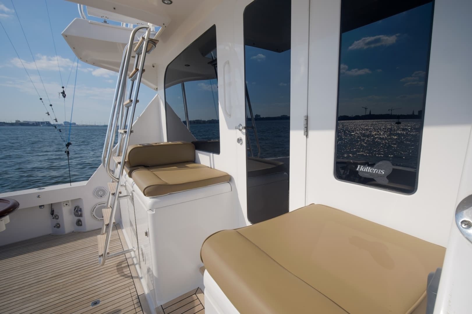 Hatteras 60 Reel Hook'Up - Exterior Cockpit