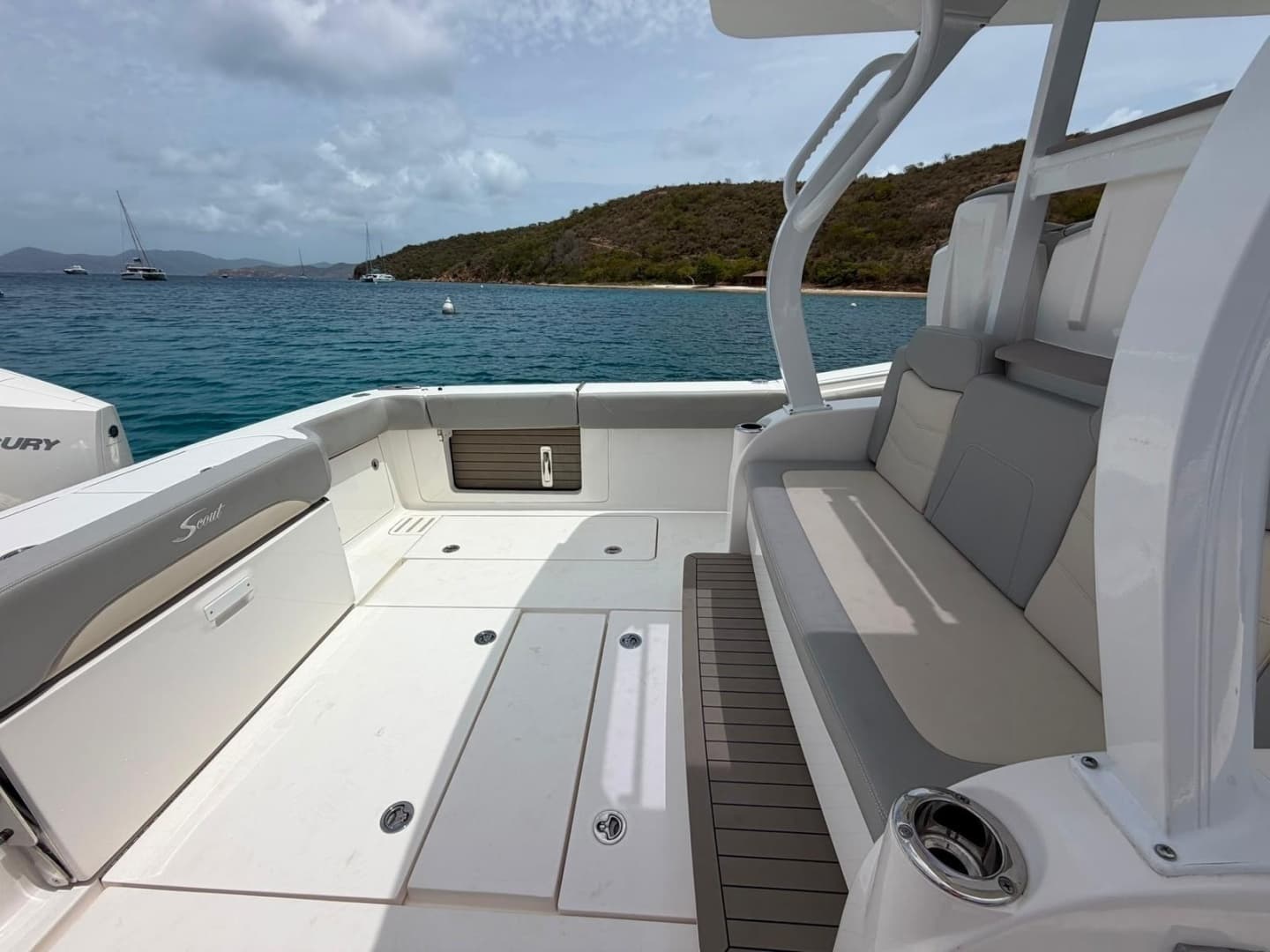 2022 Scout 380 LXF