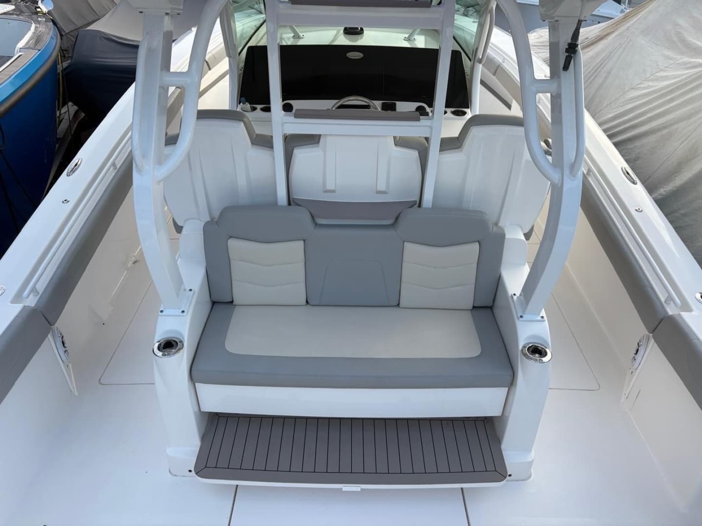 2022 Scout 380 LXF