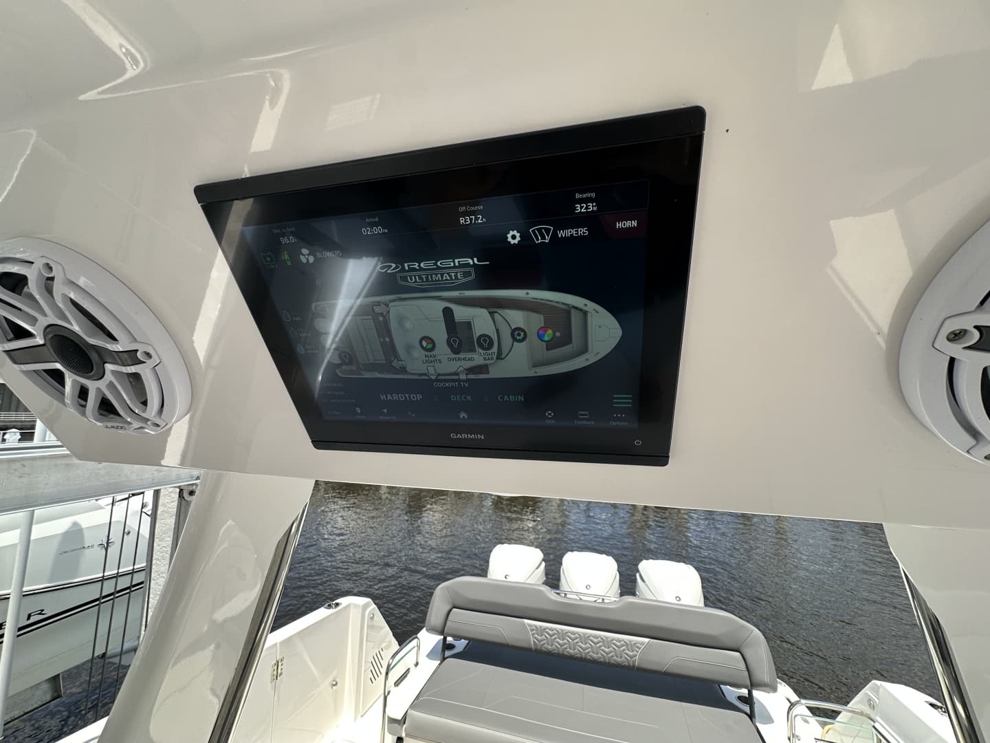 2025 Regal 38 SAV