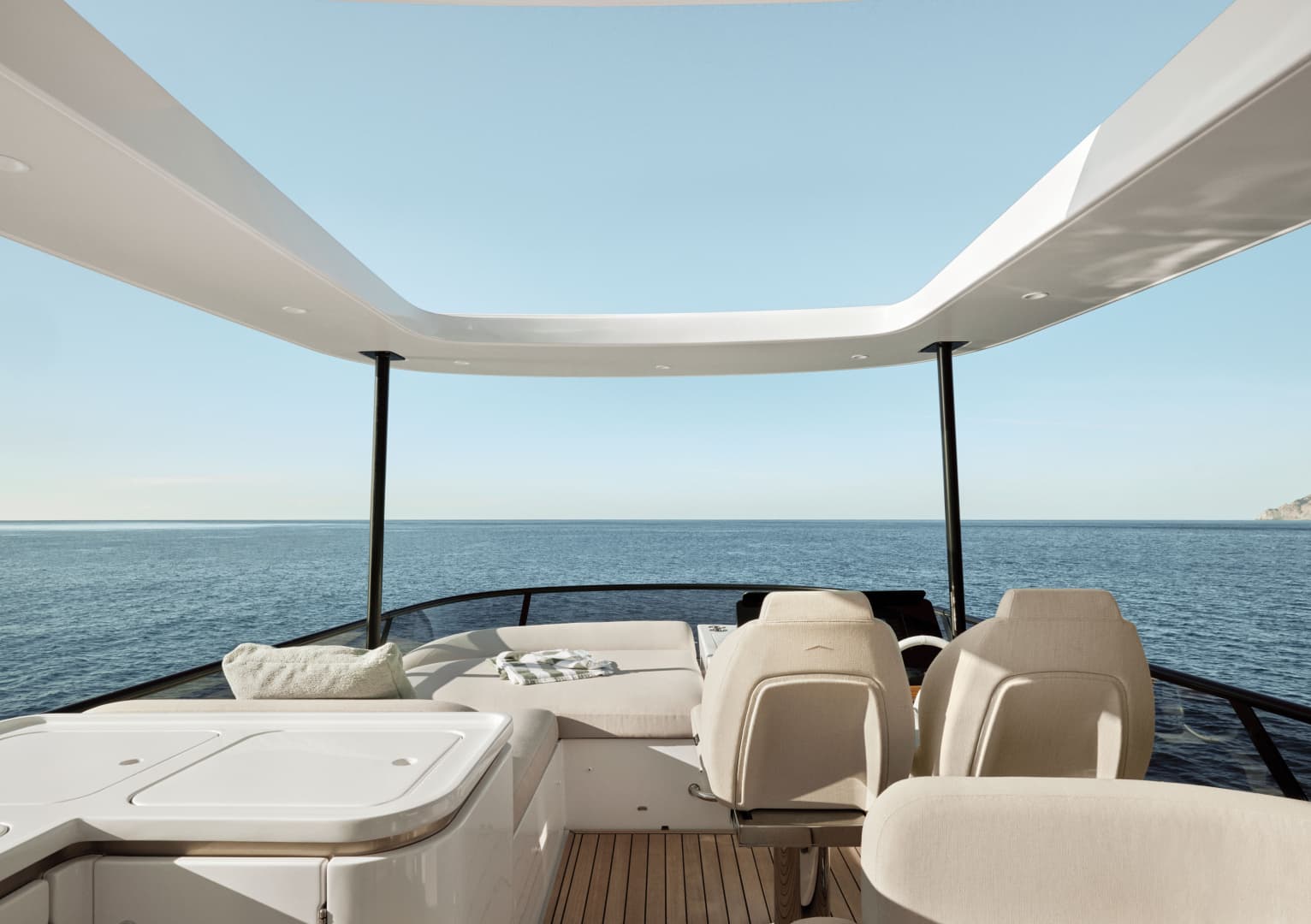 2026 Azimut 62 FLY