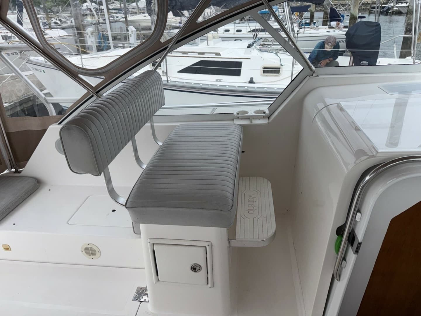 2003 Mainship 34' Pilot