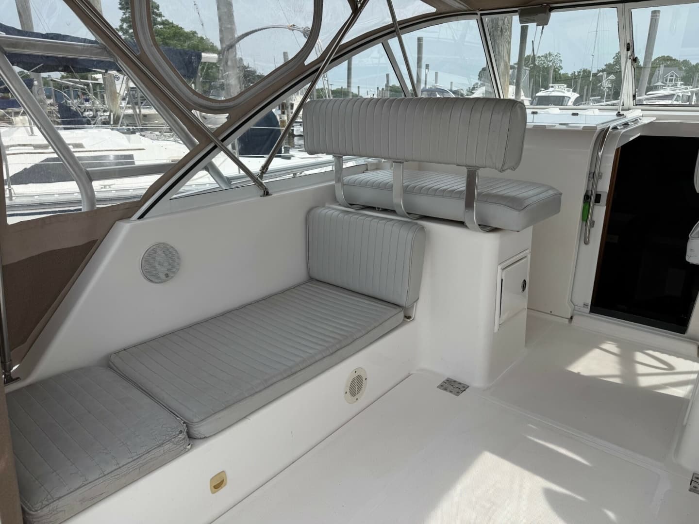2003 Mainship 34' Pilot