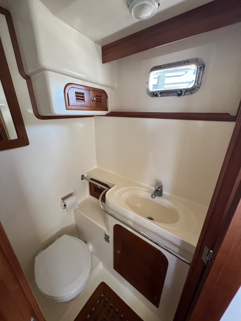 2007 Heritage East 36 Sundeck Trawler