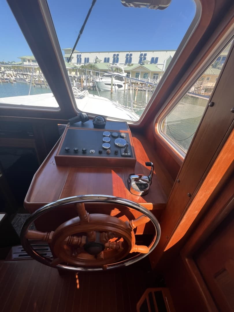 2007 Heritage East 36 Sundeck Trawler