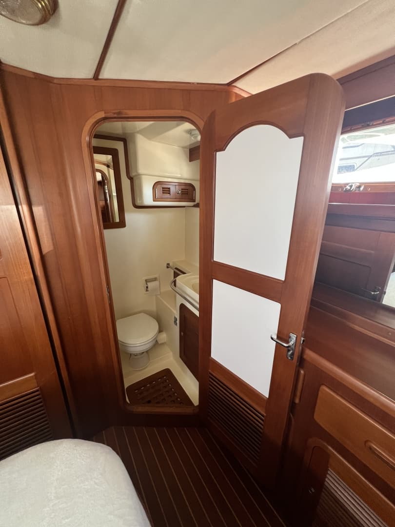 2007 Heritage East 36 Sundeck Trawler