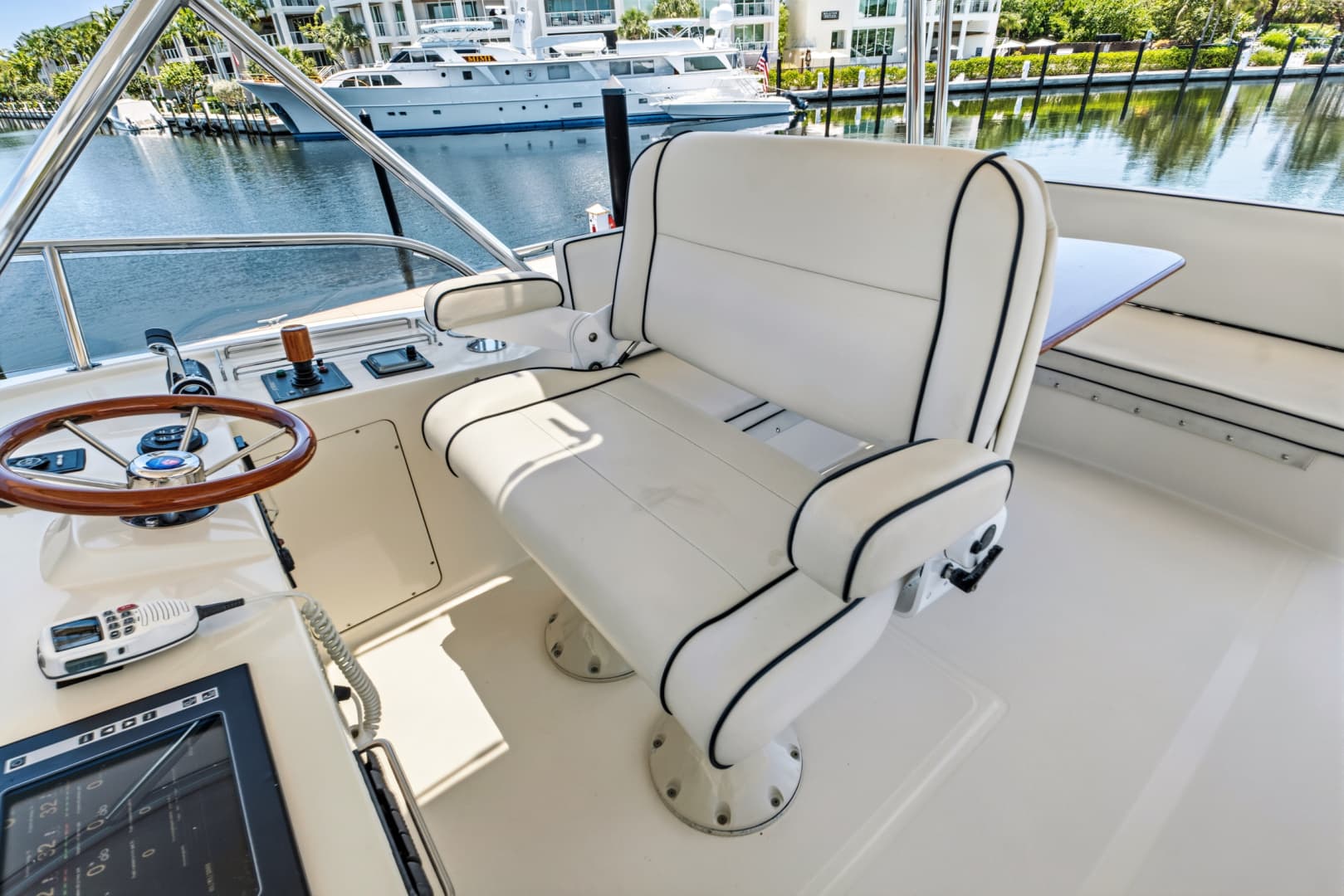 2007 Hinckley TALARIA 55MY