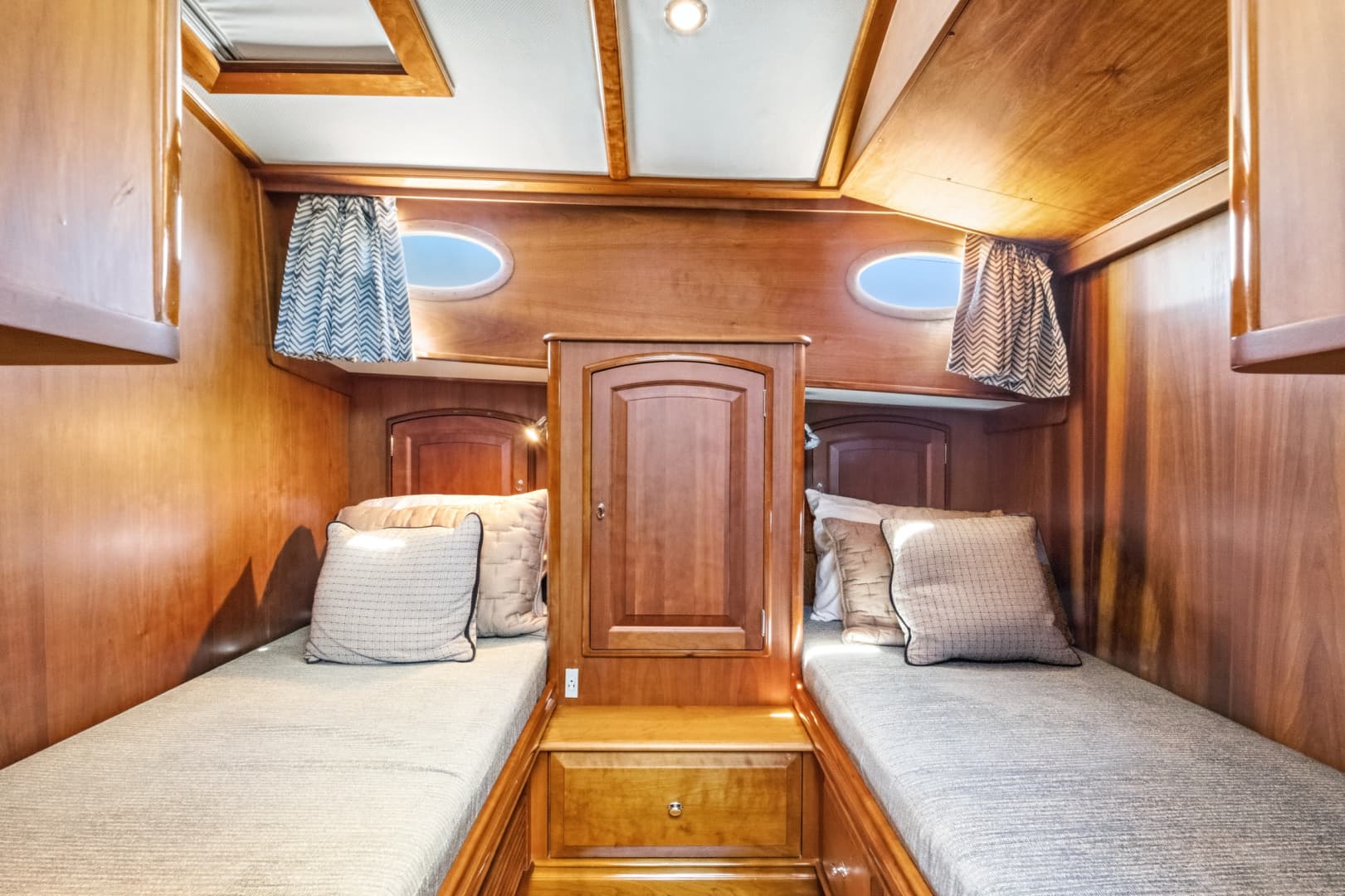 2007 Hinckley TALARIA 55MY
