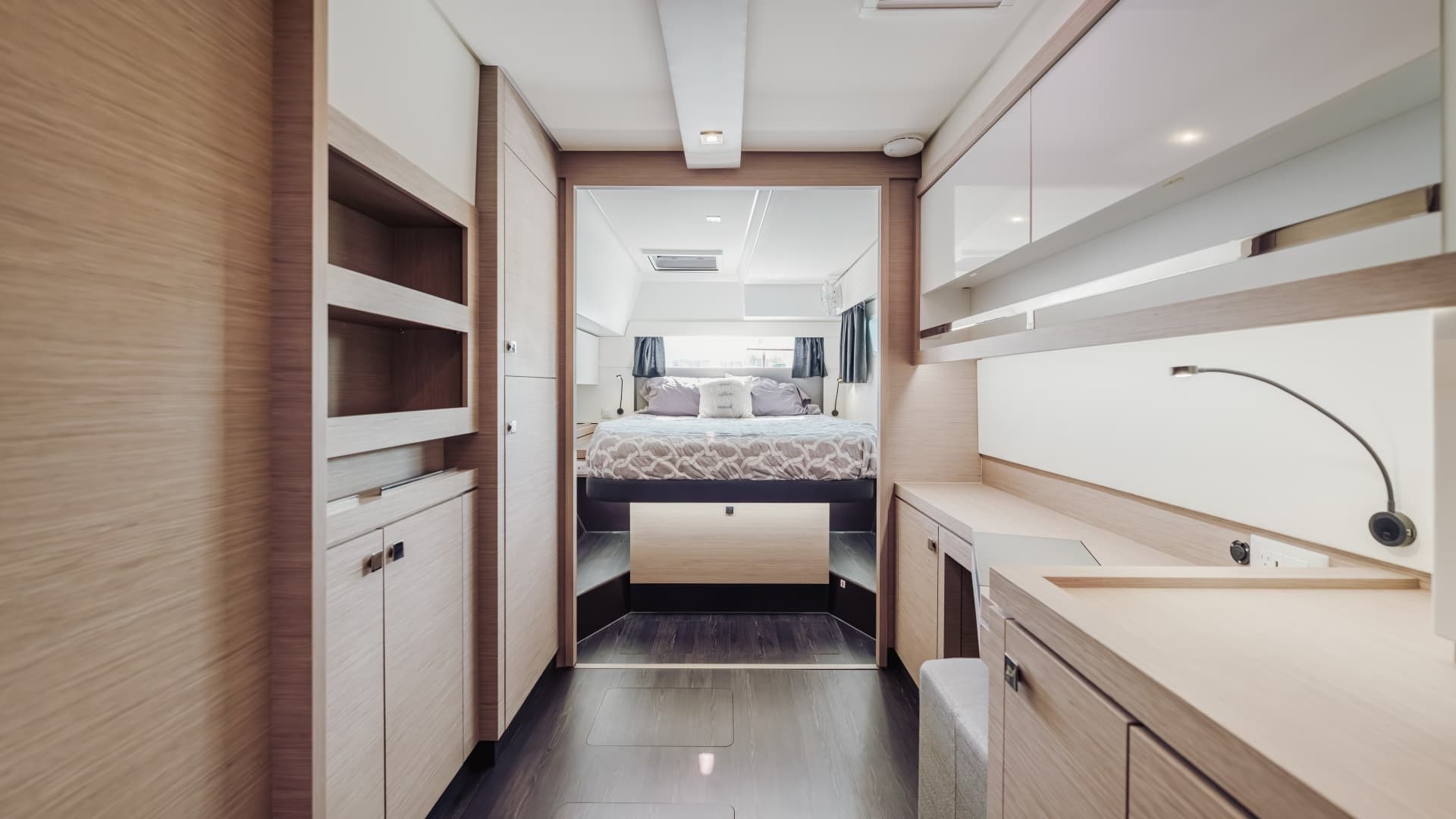 2020 Fountaine Pajot Saona 47