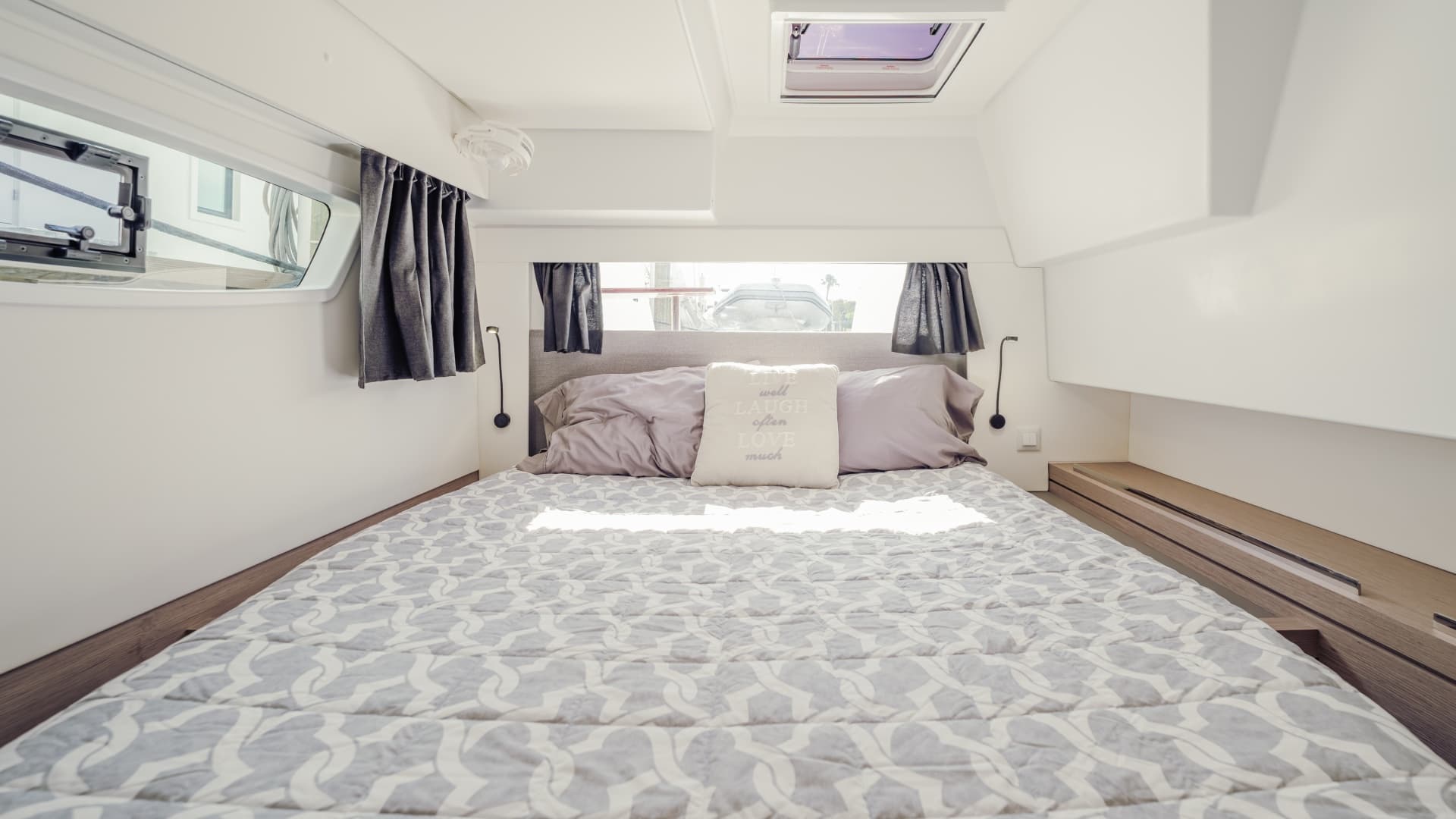 2020 Fountaine Pajot Saona 47