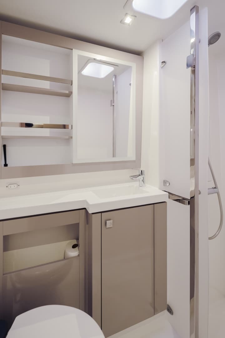 2020 Fountaine Pajot Saona 47
