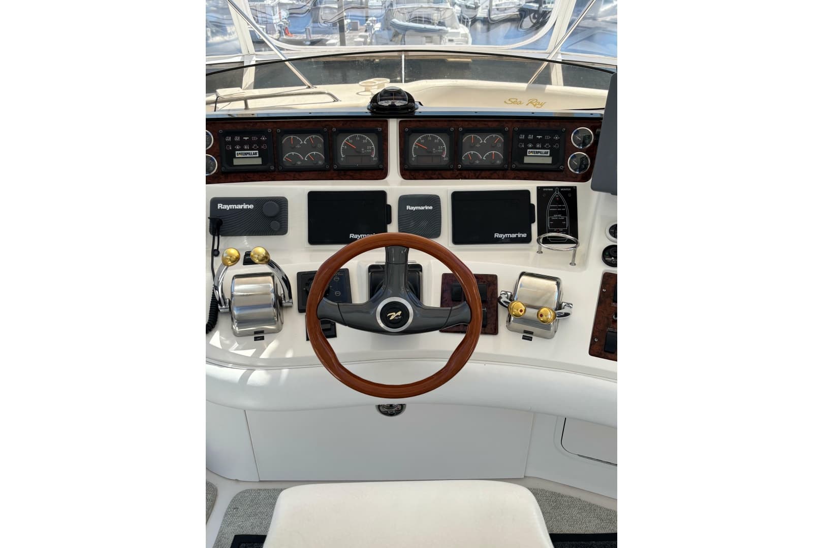 1999 Sea Ray 480 Sedan Bridge