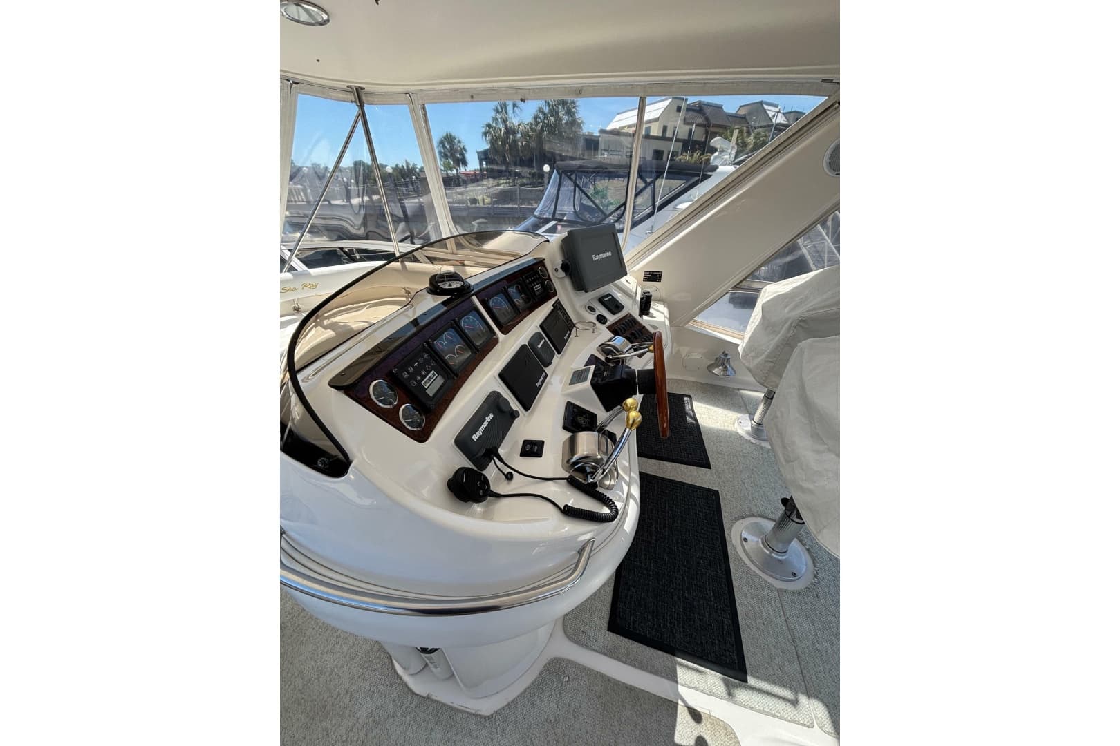 1999 Sea Ray 480 Sedan Bridge
